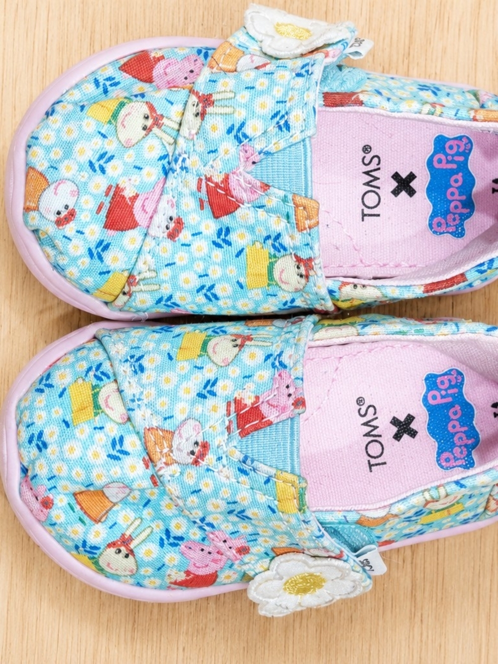 TOMS Toddle Peppa Pig Floral Slip-On Shoes - Light Blue & Pink Size 3